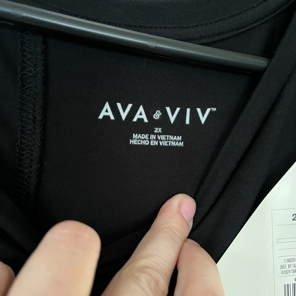 NWT Ava & Viv Elegant Black Blouse - Picture 2 of 3